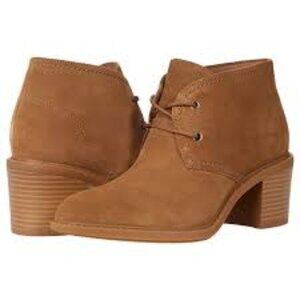 ~ Clarks Scene LaceBoot Dark Kahaki Suede, Size 7
